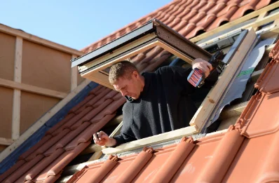 Pose de fenêtres de toit Velux à Montcornet